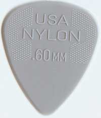 Dunlop Nylon Standard Player‘s Picks hellgrau 0,60" 
